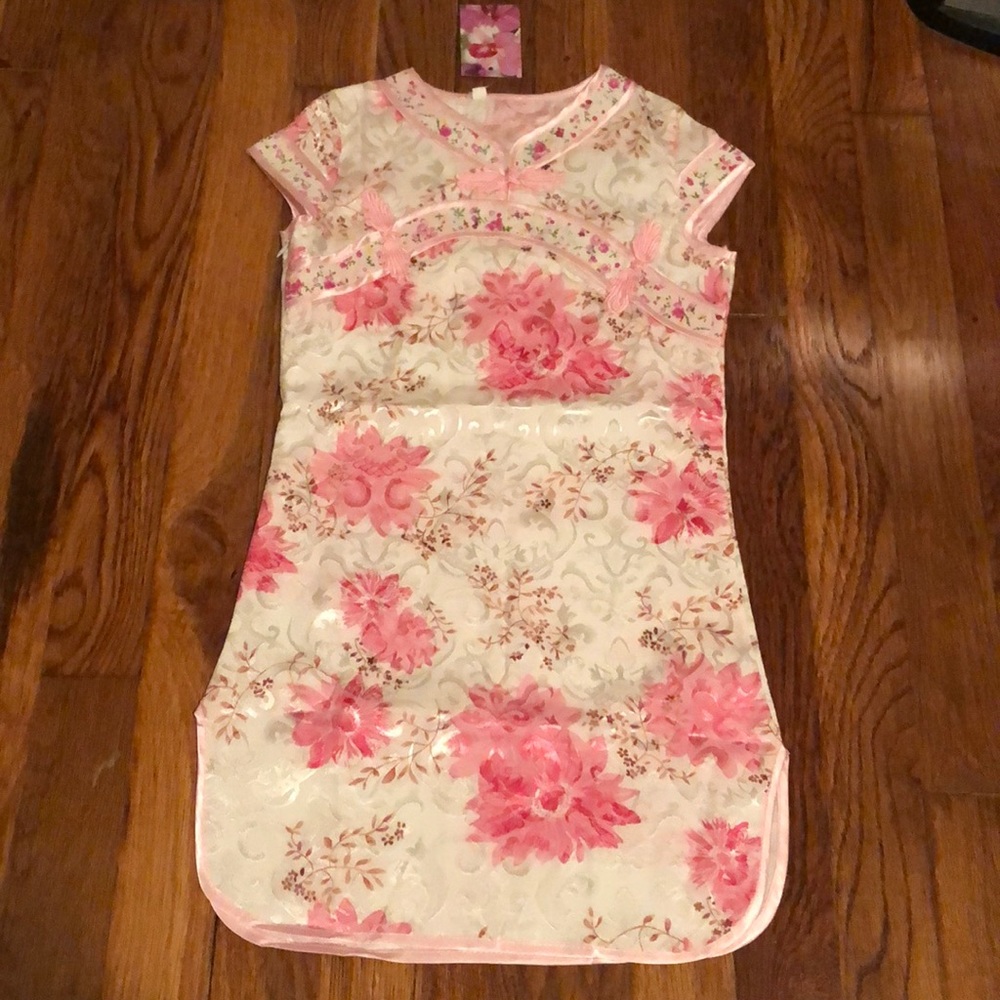 NWT- Girl’s Cheongsum Dress Size 6 From Singapore
